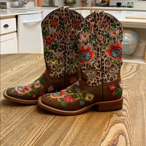 Adorable Macie Bean Boots
